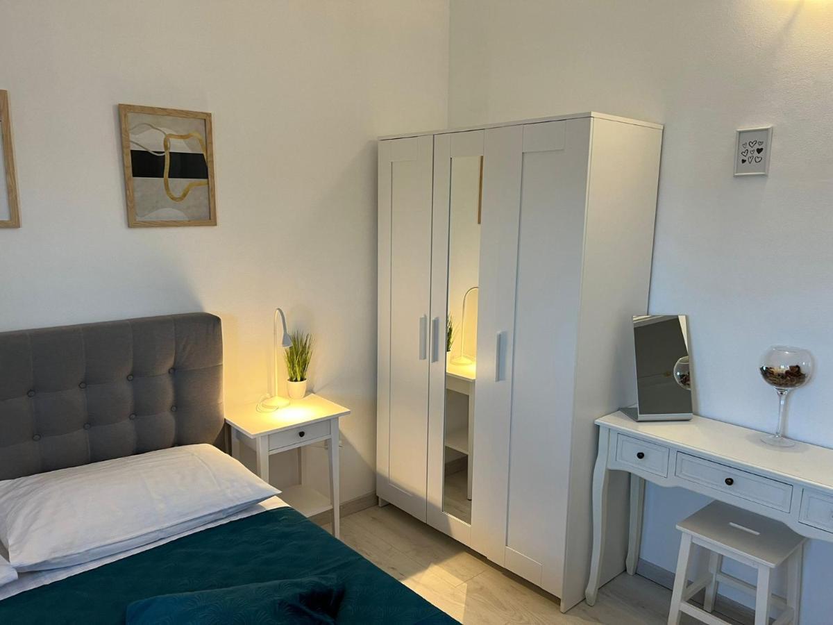 Apartments And Rooms Lorena 236 Rovinj Exterior photo
