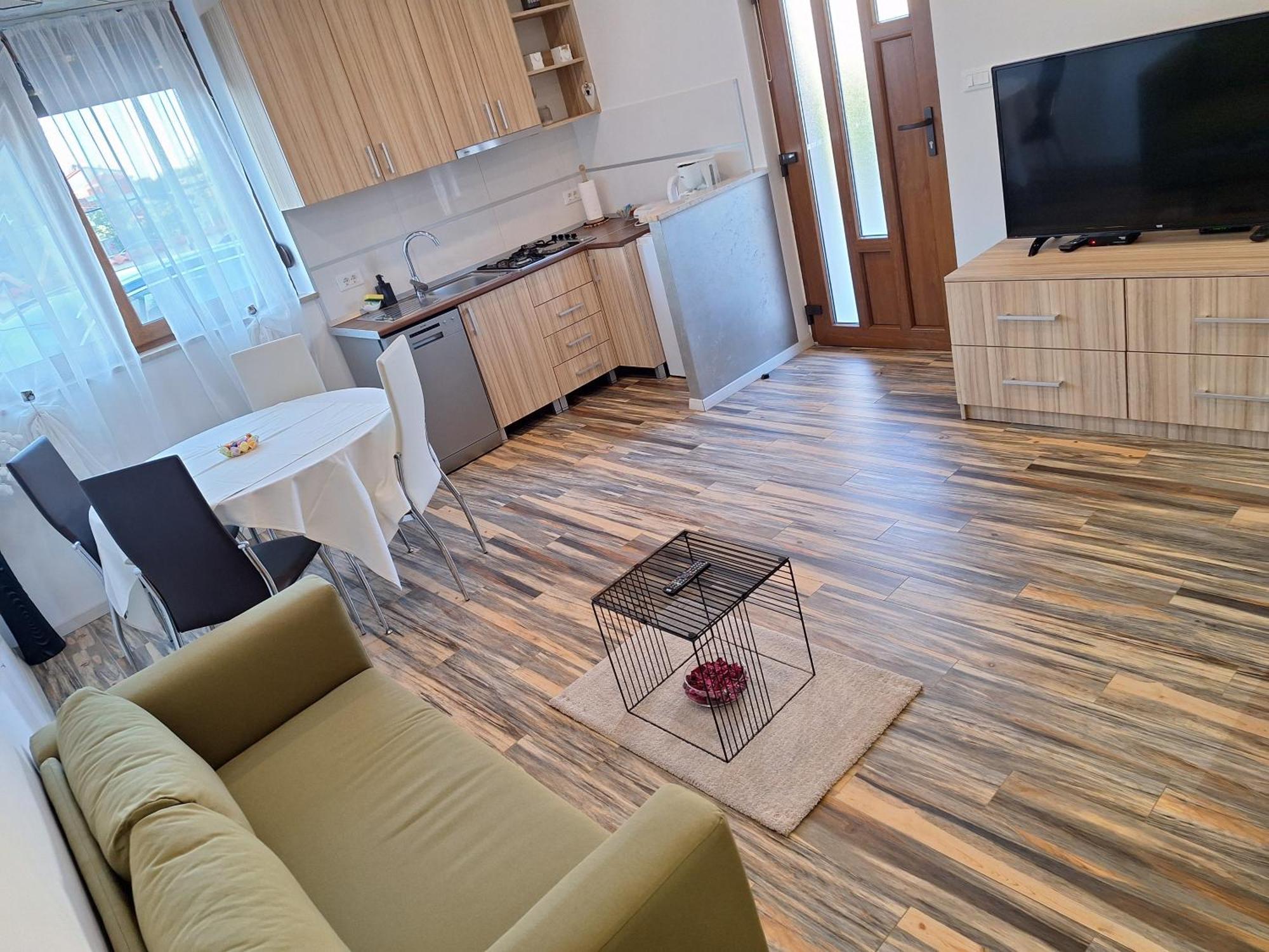 Apartments And Rooms Lorena 236 Rovinj Exterior photo