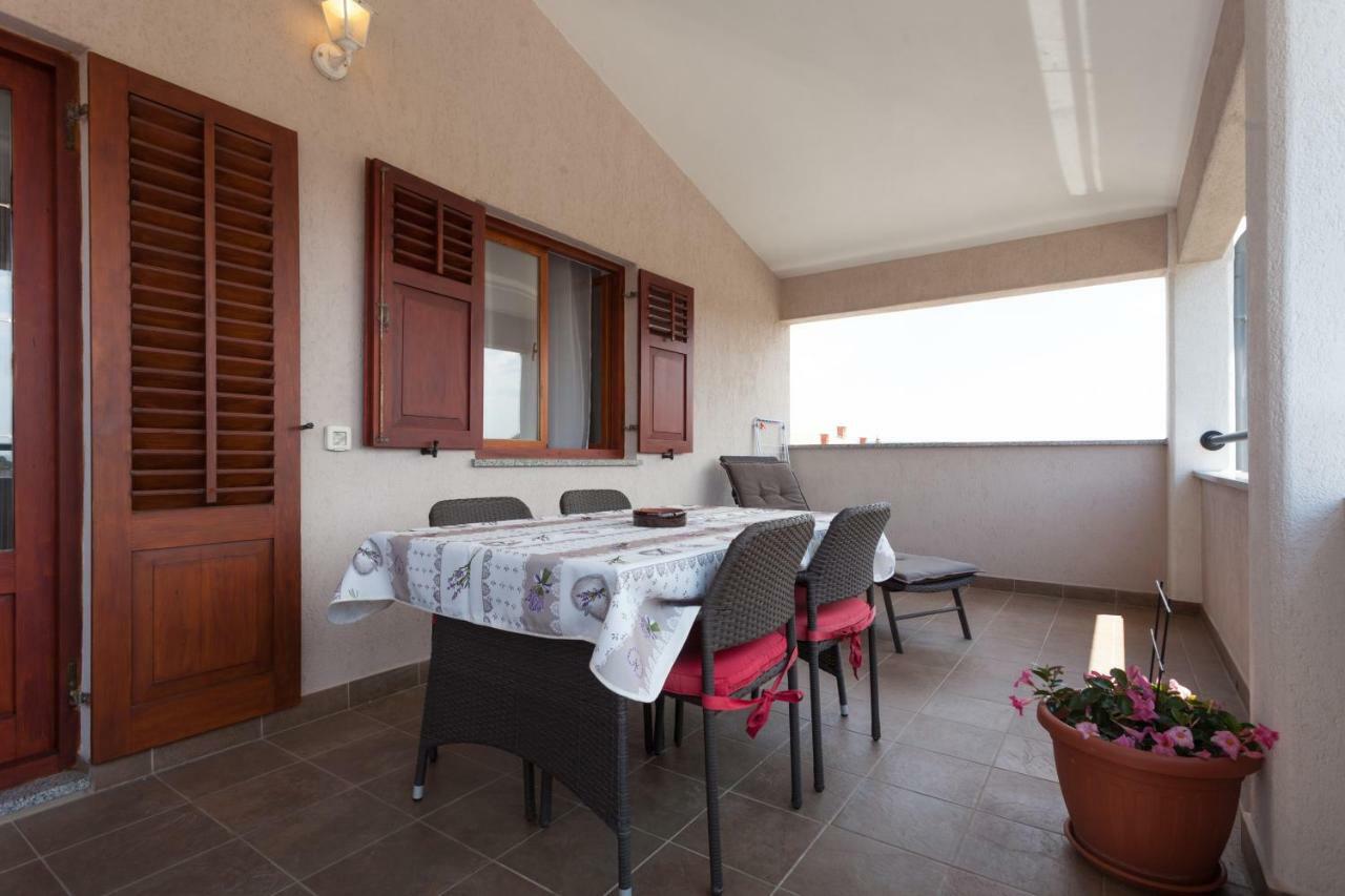 Apartments And Rooms Lorena 236 Rovinj Exterior photo